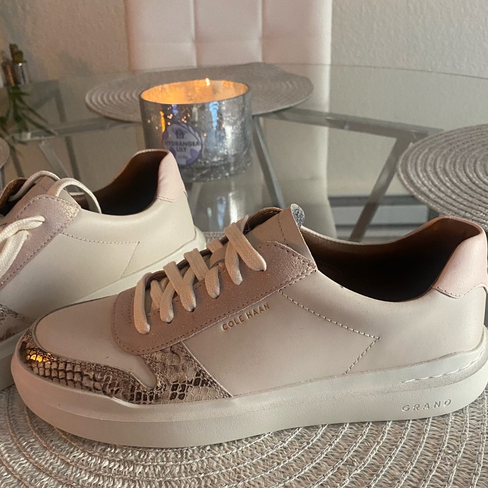 Super cute Rose Gold/light pink Cole Haan Shoes